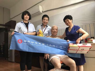 愛(ài)心慰問(wèn)-社區(qū)老人